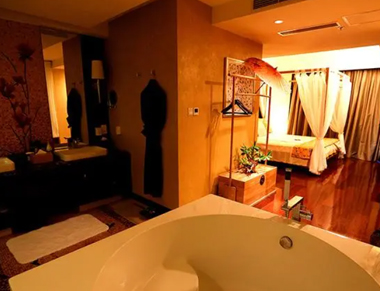 深圳光明区养生会所的黄昏恋：当爱情遇上八十岁